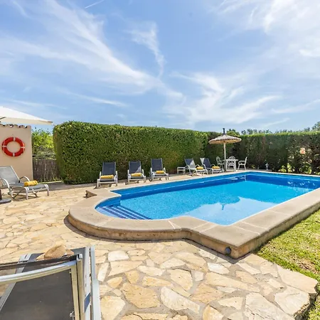 Baster, Beautiful Within Walking Distance