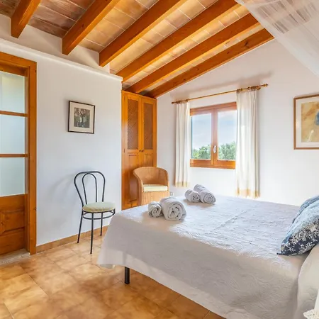 Baster, Beautiful Within Walking Distance *